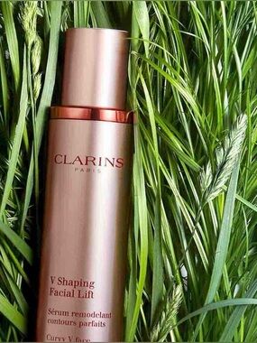 NEW Clarins V Shaping Facial Lift Serum - Lifting + Contouring Face Serum 100 mL